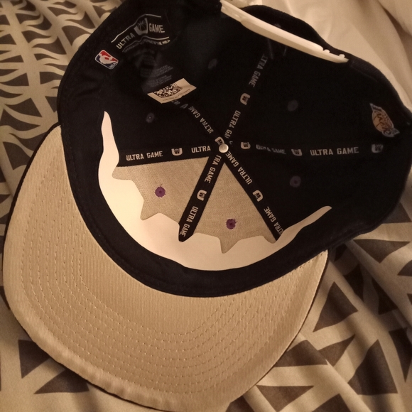 Lakers Adjustable Snapback - Picture 2 of 3